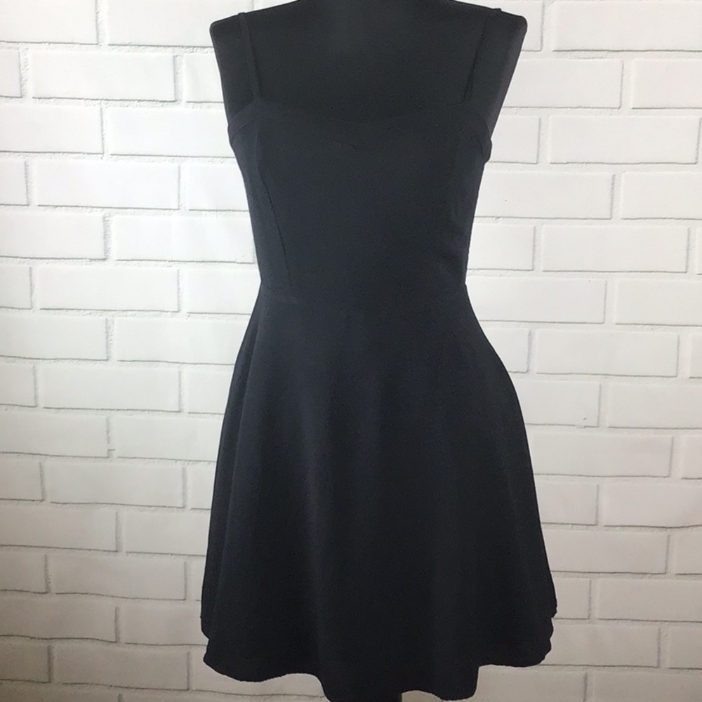 Little black dress - Picture 1 of 5